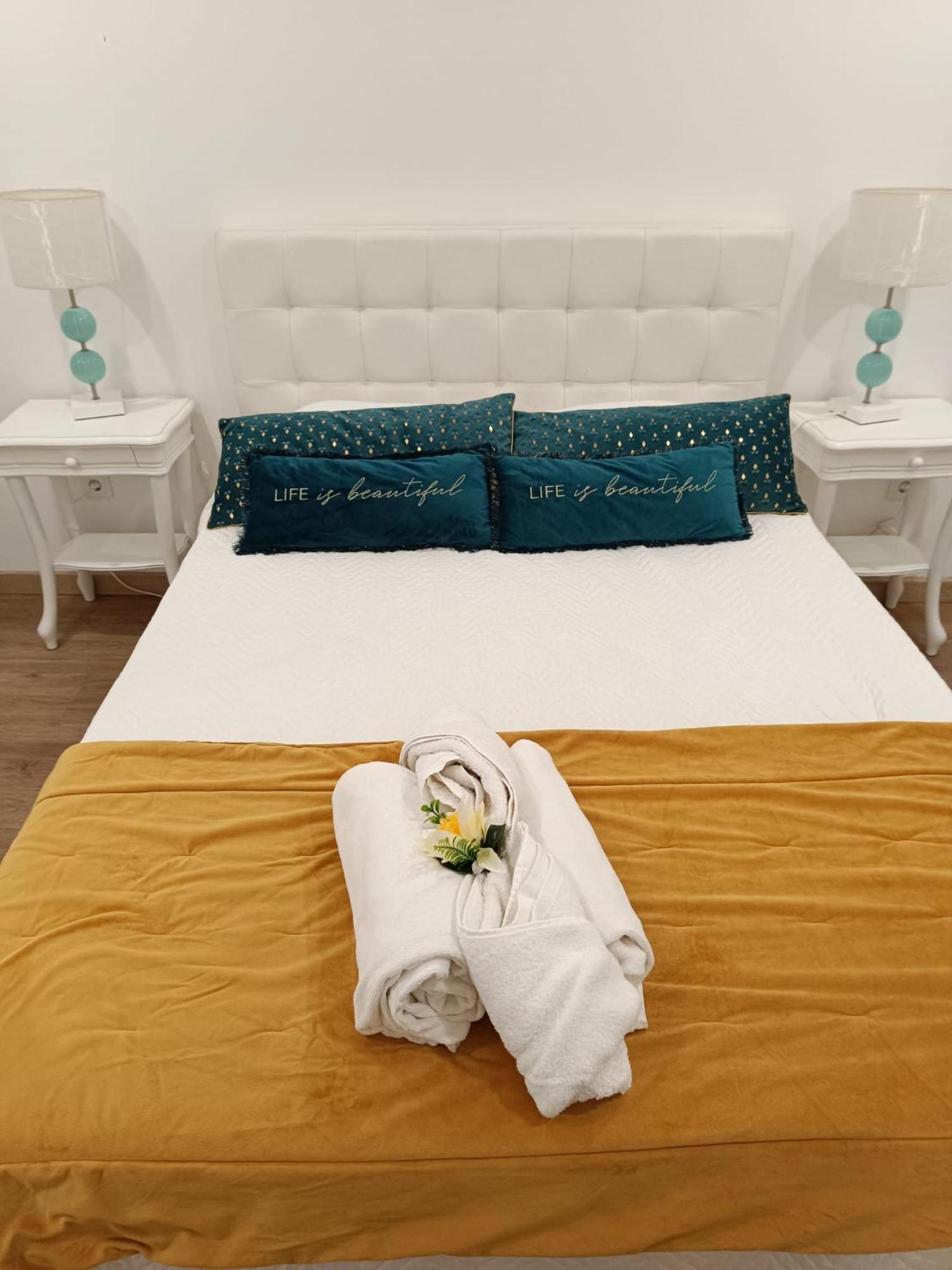 T1 Rosa Dos Ventos, A/C & Terrace - Casas & Papeis Daire Armação de Pêra Dış mekan fotoğraf